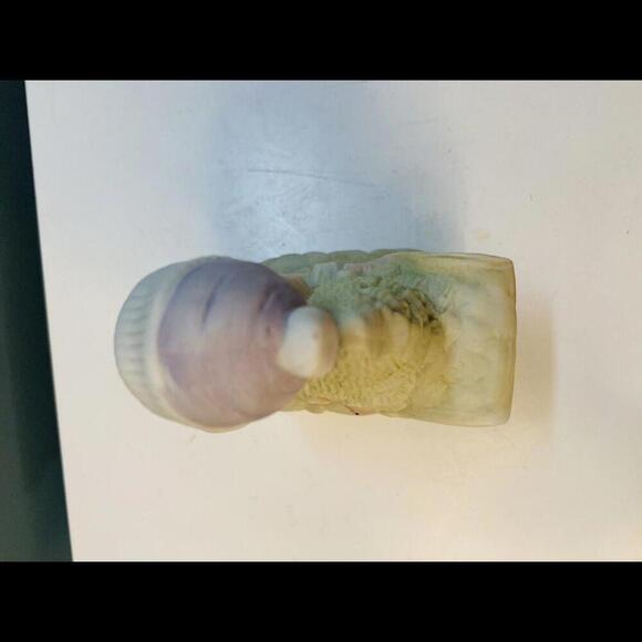 Vintage Bringing Home The Tree Figurine 1980's Christmas Around The World - Picture 11 of 12